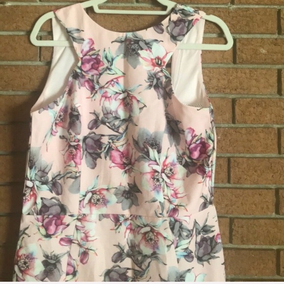 🌸PAPER DOLL🌸NWT FLORAL PENCIL HALTER NECK DRESS - Picture 7 of 9